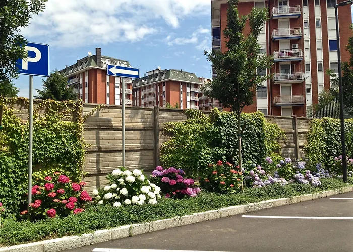 Отель Forum 3*